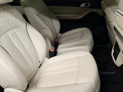 2025 BMW X7 — миниатюра 45
