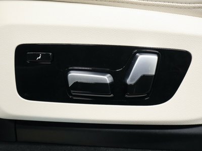 2025 BMW X7 — миниатюра 63