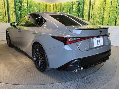 2024 Lexus IS 缩略图 19