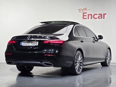 MERCEDES-BENZ E-CLASS - 2