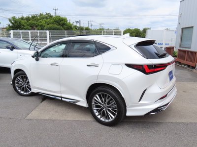 صورة 8 لـ 2023 Lexus NX