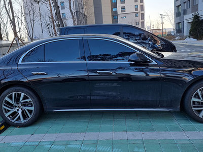 MERCEDES-BENZ E-CLASS - 3