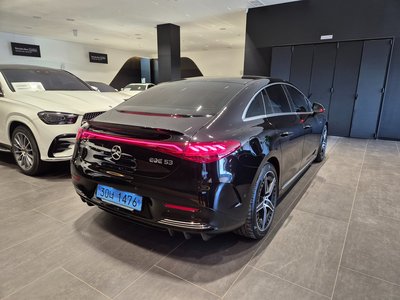 MERCEDES-BENZ EQE - 4