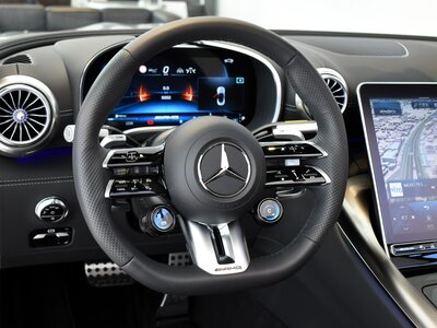 MERCEDES-BENZ SL-CLASS AMG 2023 thumbnail 17