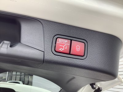 MERCEDES-BENZ GLB - 9