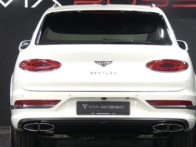 2022 Bentley BENTAYGA photo 3