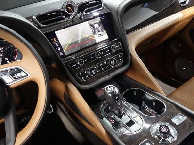 2022 Bentley BENTAYGA thumbnail 11