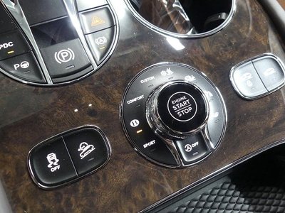 2022 Bentley BENTAYGA thumbnail 19