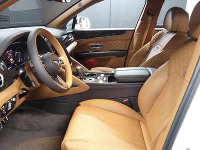 2022 Bentley BENTAYGA photo 10