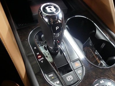 2022 Bentley BENTAYGA photo 9