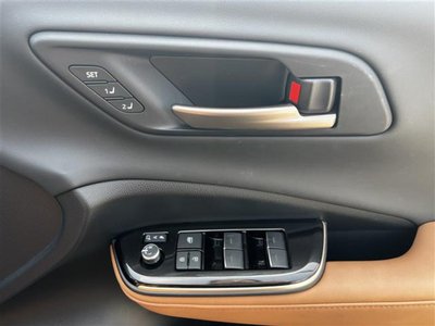 TOYOTA CROWN SPORT - 8