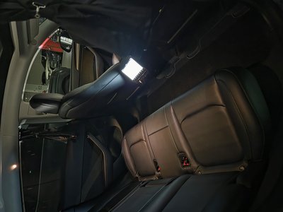 TESLA MODEL Y - 10