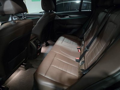 2025 BMW X4 照片 10
