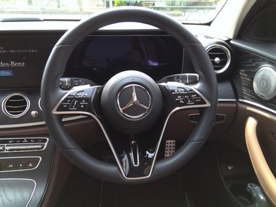 MERCEDES-BENZ E-CLASS - 8