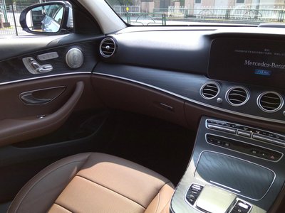 MERCEDES-BENZ E-CLASS - 9