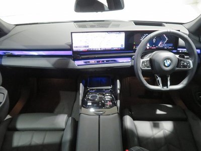 BMW 5 SERIES - 6