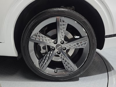 صورة 8 لـ 2021 Genesis GV70