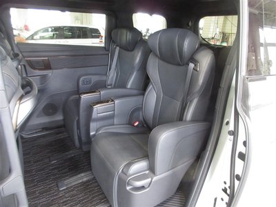 2024 Toyota ALPHARD — миниатюра 34