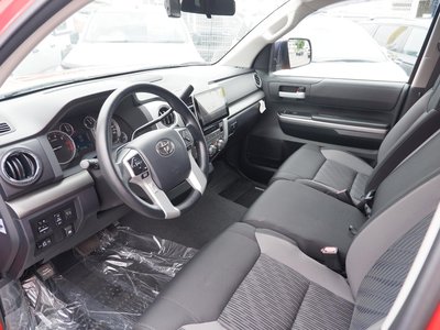 2017 Toyota TUNDRA photo 3