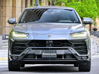 LAMBORGHINI URUS - 4
