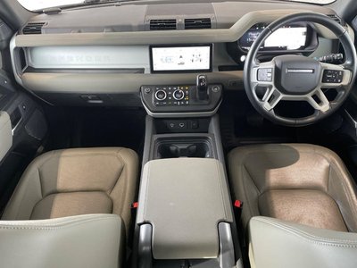 LAND ROVER DEFENDER - 2