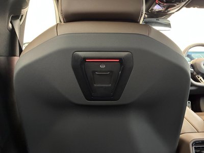صورة مصغرة 42 لـ 2025 BMW 5 SERIES