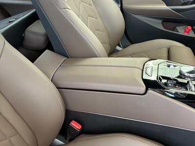 صورة مصغرة 44 لـ 2025 BMW 5 SERIES