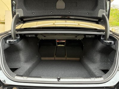 صورة مصغرة 48 لـ 2025 BMW 5 SERIES