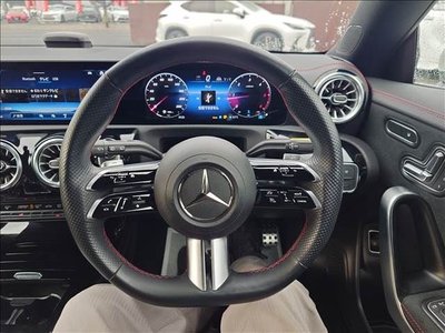 MERCEDES-BENZ CLA - 10