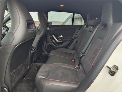 MERCEDES-BENZ CLA - 5