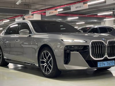 BMW I7 - 2
