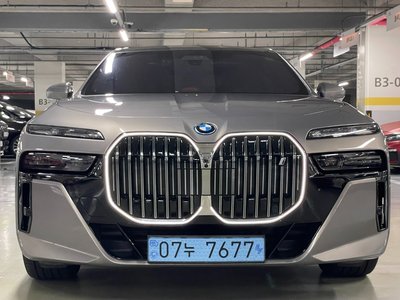 BMW I7 - 5