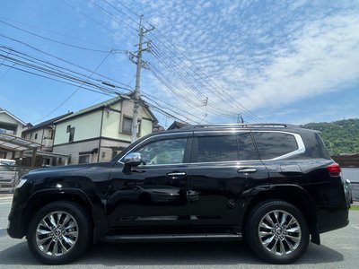 2023 Toyota LAND CRUISER 300 — миниатюра 12