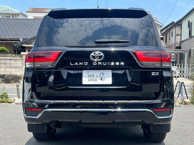 2023 Toyota LAND CRUISER 300 — миниатюра 13