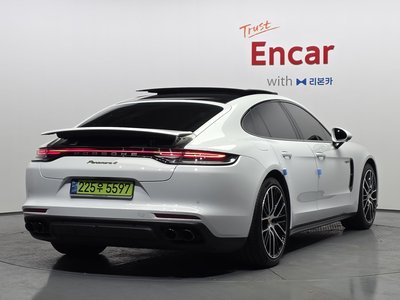 PORSCHE PANAMERA - 3