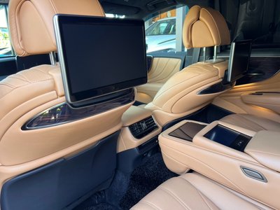 صورة مصغرة 49 لـ 2022 Lexus LS