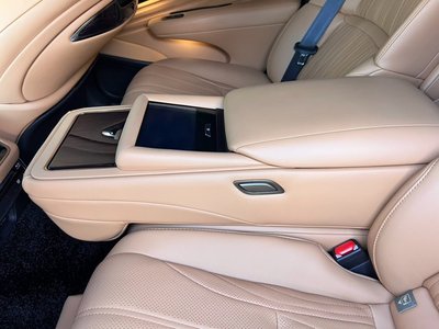صورة مصغرة 45 لـ 2022 Lexus LS