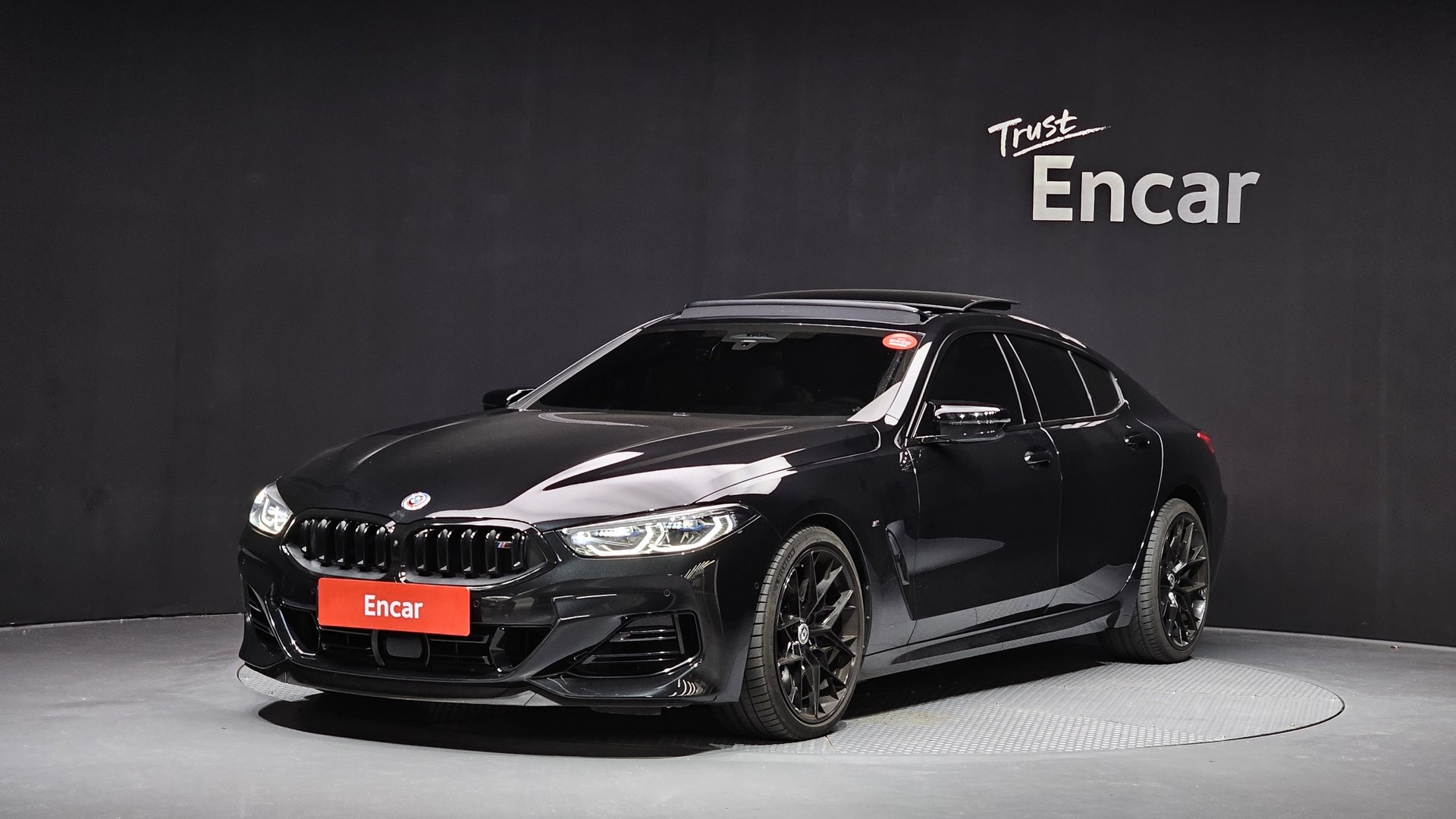 BMW 8 SERIES - View 1