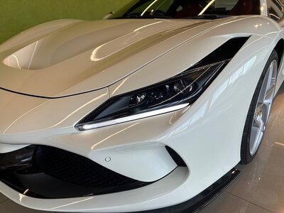 FERRARI F8 TRIBUTO - 8