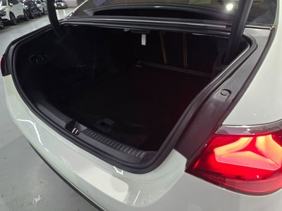 MERCEDES-BENZ E-CLASS - 10