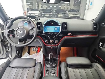 MINI COUNTRYMAN - 5