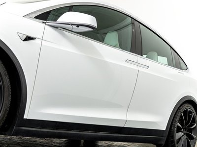 2018 Tesla MODEL X — миниатюра 15