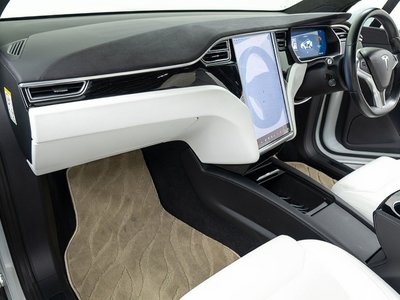 2018 Tesla MODEL X — миниатюра 71