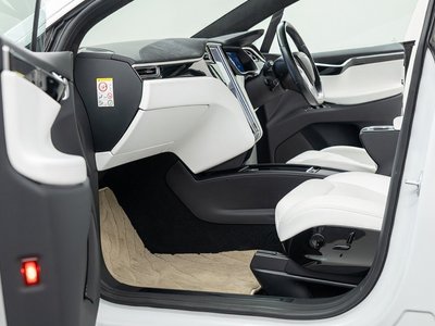 2018 Tesla MODEL X — миниатюра 40