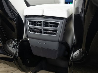 2018 Tesla MODEL X — миниатюра 52