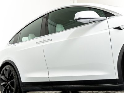 2018 Tesla MODEL X — миниатюра 19