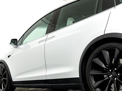 2018 Tesla MODEL X — миниатюра 32