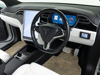 2018 Tesla MODEL X — миниатюра 34
