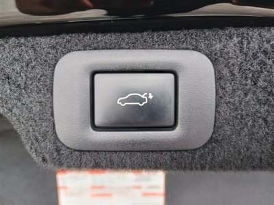 صورة مصغرة 21 لـ 2019 Lexus LS