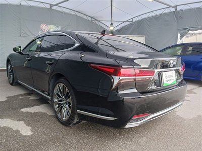 2019 Lexus LS photo 4